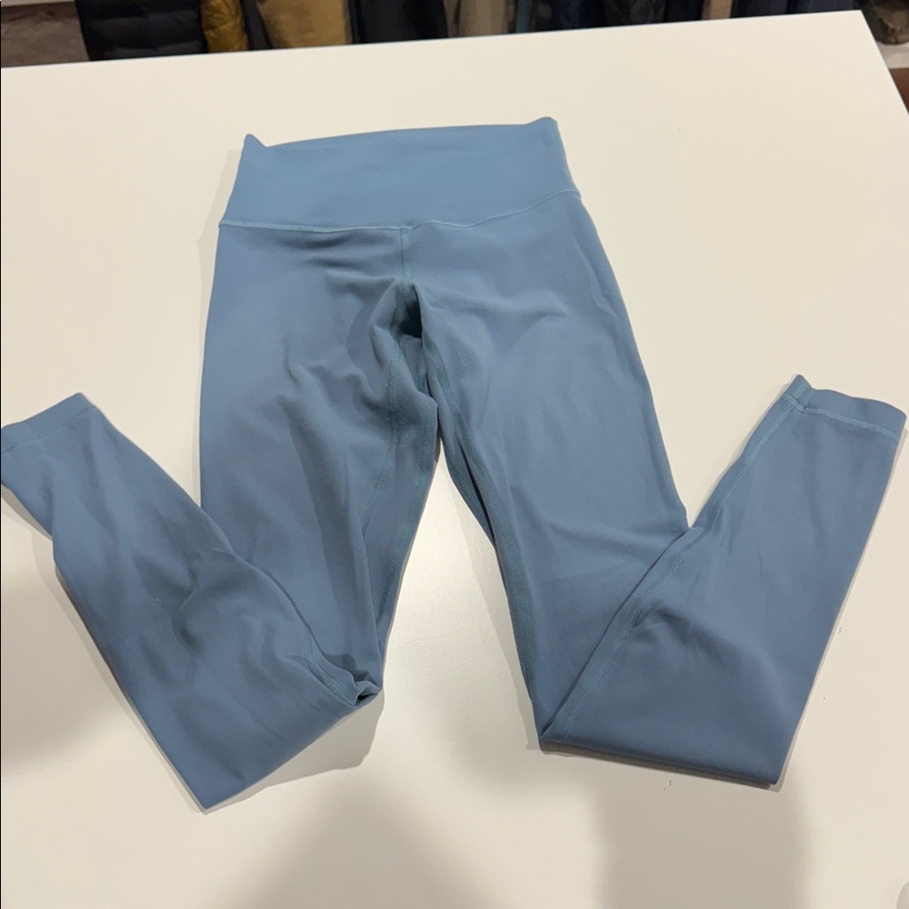 Lululemon Align Blue 28” Leggings with free small Lululemon shopping bag